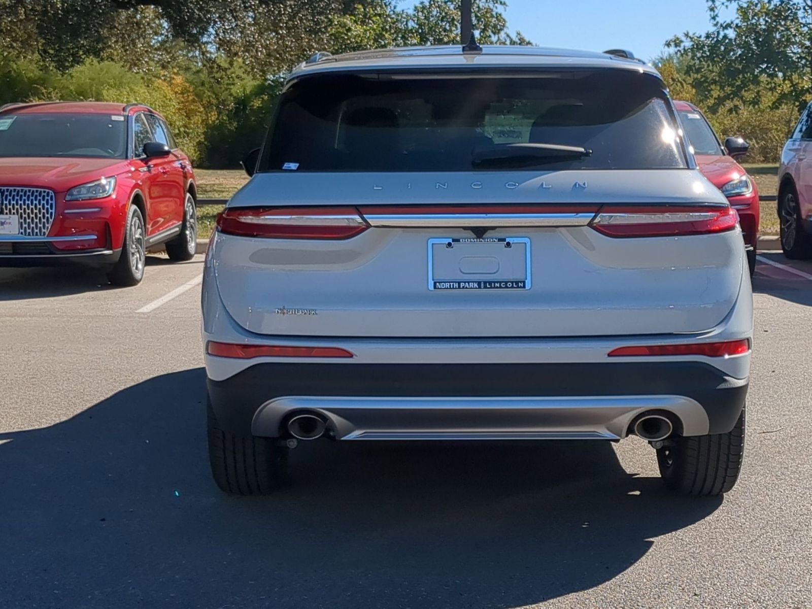 New 2026 Lincoln Corsair Premiere image 4