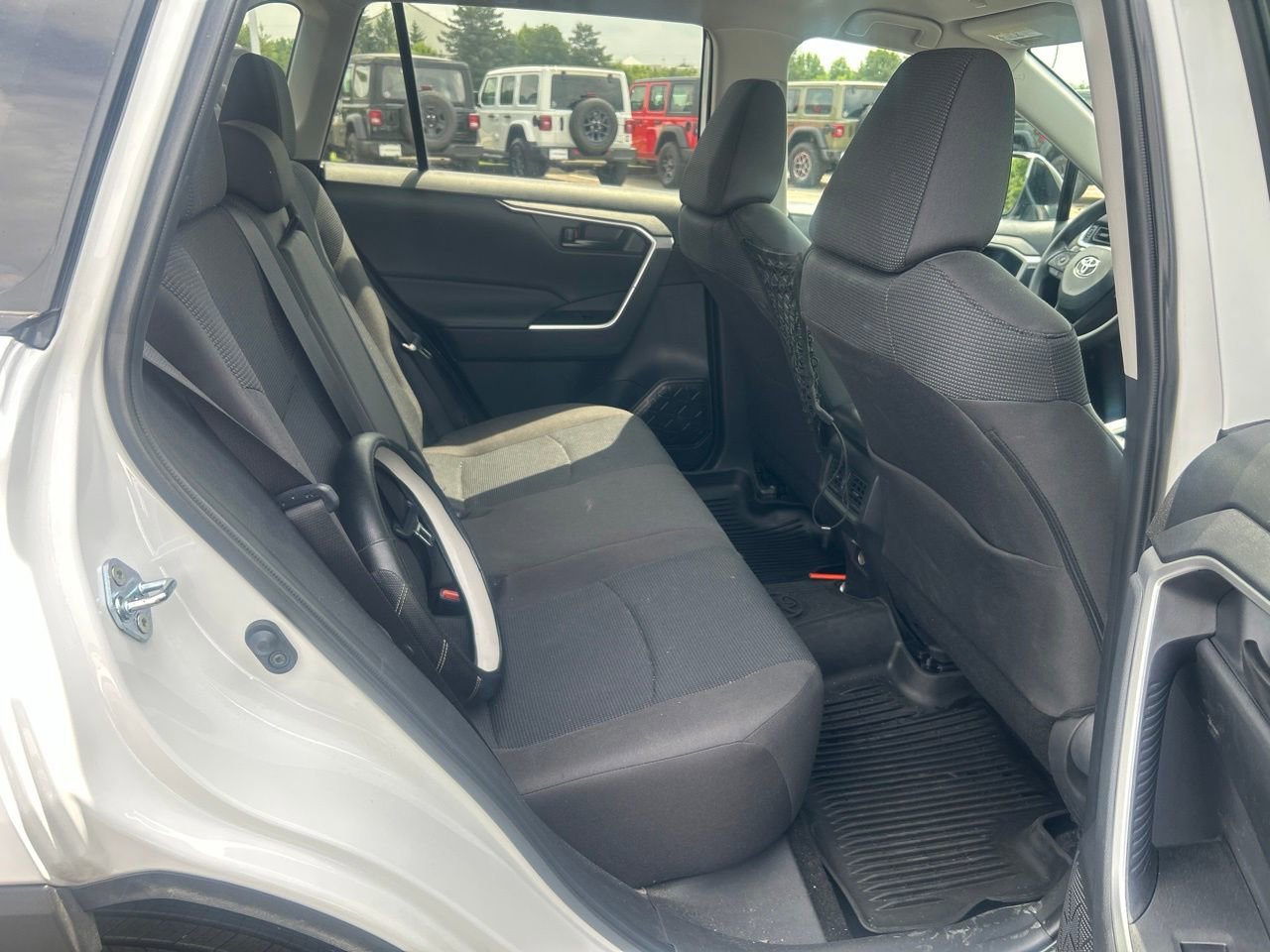 Used 2024 Toyota RAV4 LE AWD/4WD image 14