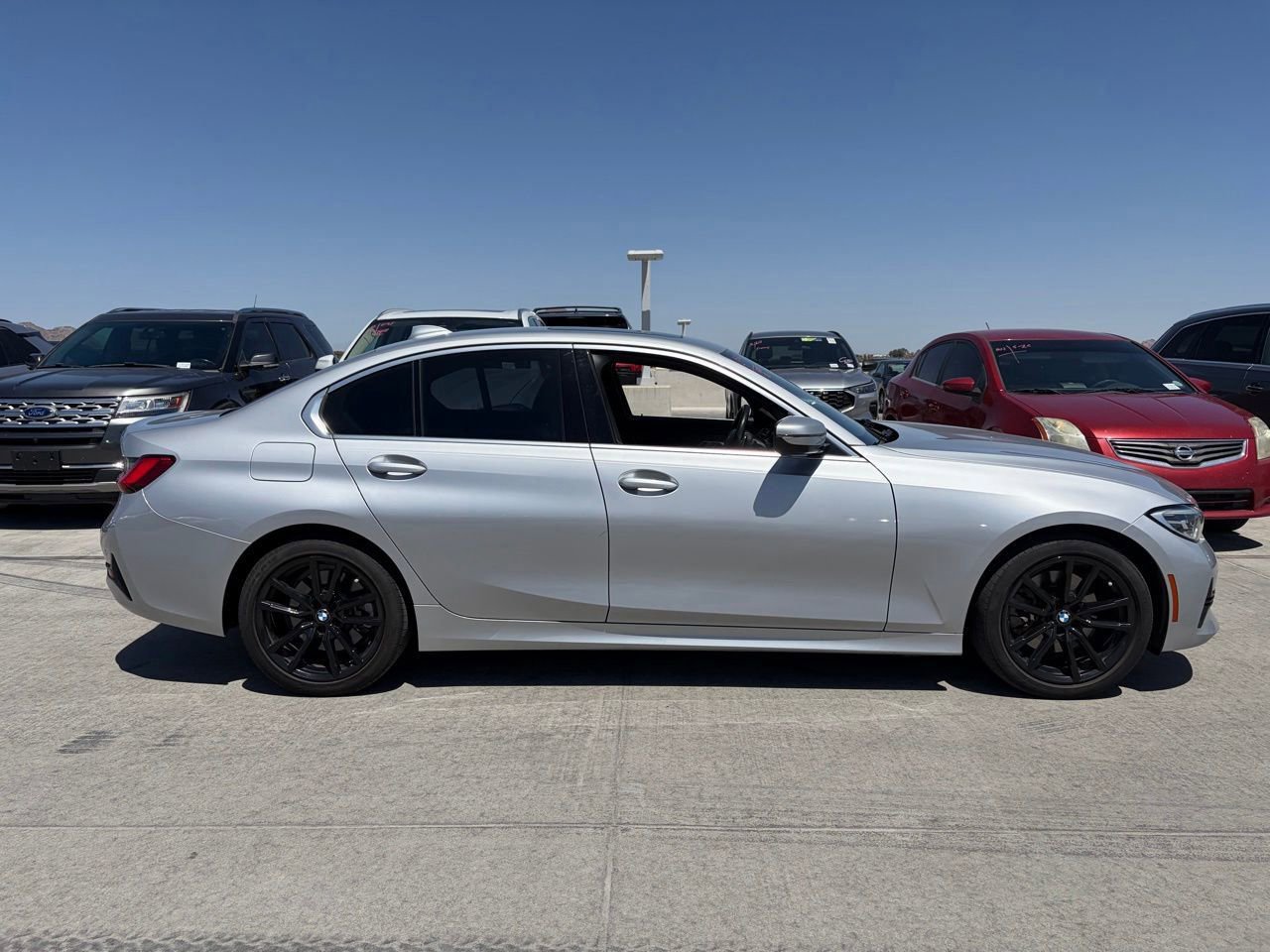 Used 2019 BMW 330i Sedan w/ Convenience Package RWD image 3