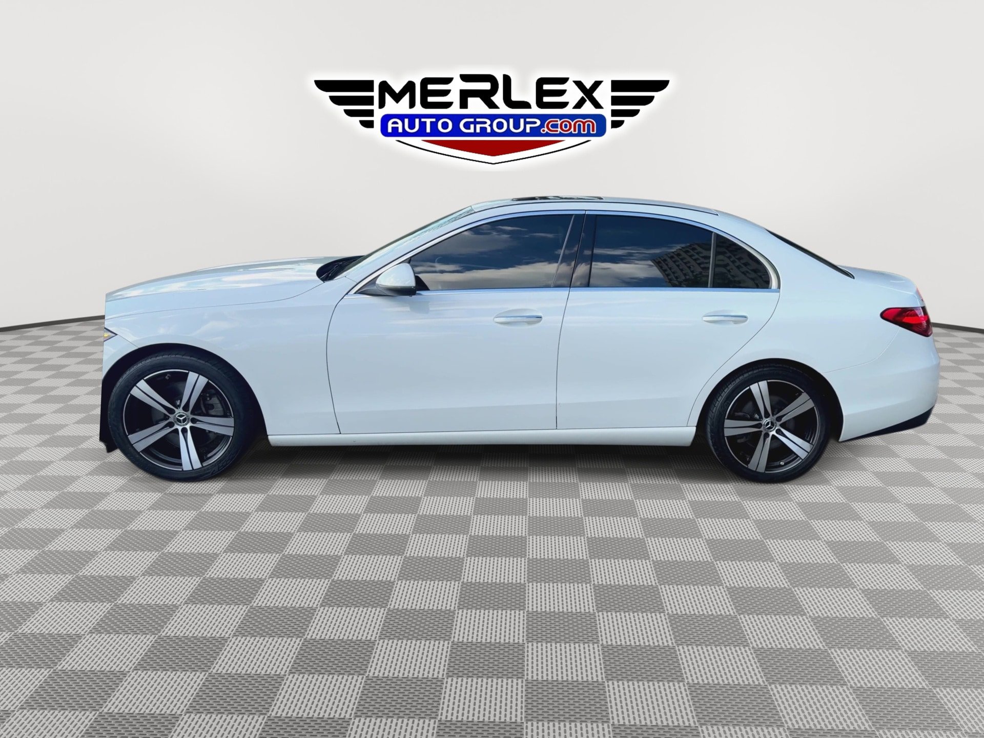 Used 2022 Mercedes-Benz C 300 Sedan image 5