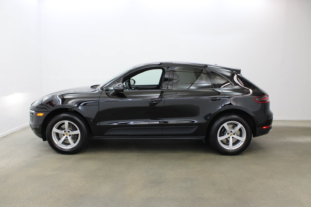 Used 2018 Porsche Macan AWD/4WD image 2