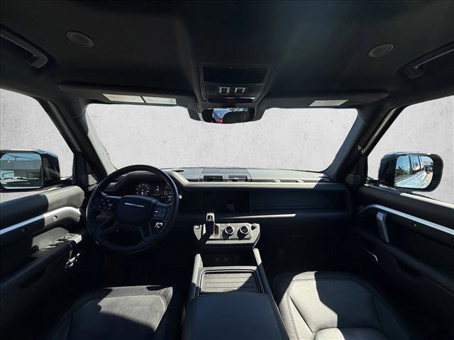 Used 2023 Land Rover Defender 110 X-Dynamic SE image 12