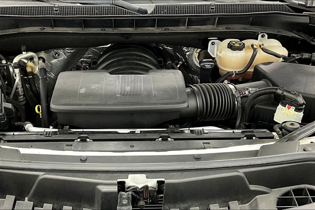 Used 2023 Chevrolet Suburban Z71 w/ Luxury Package image 12