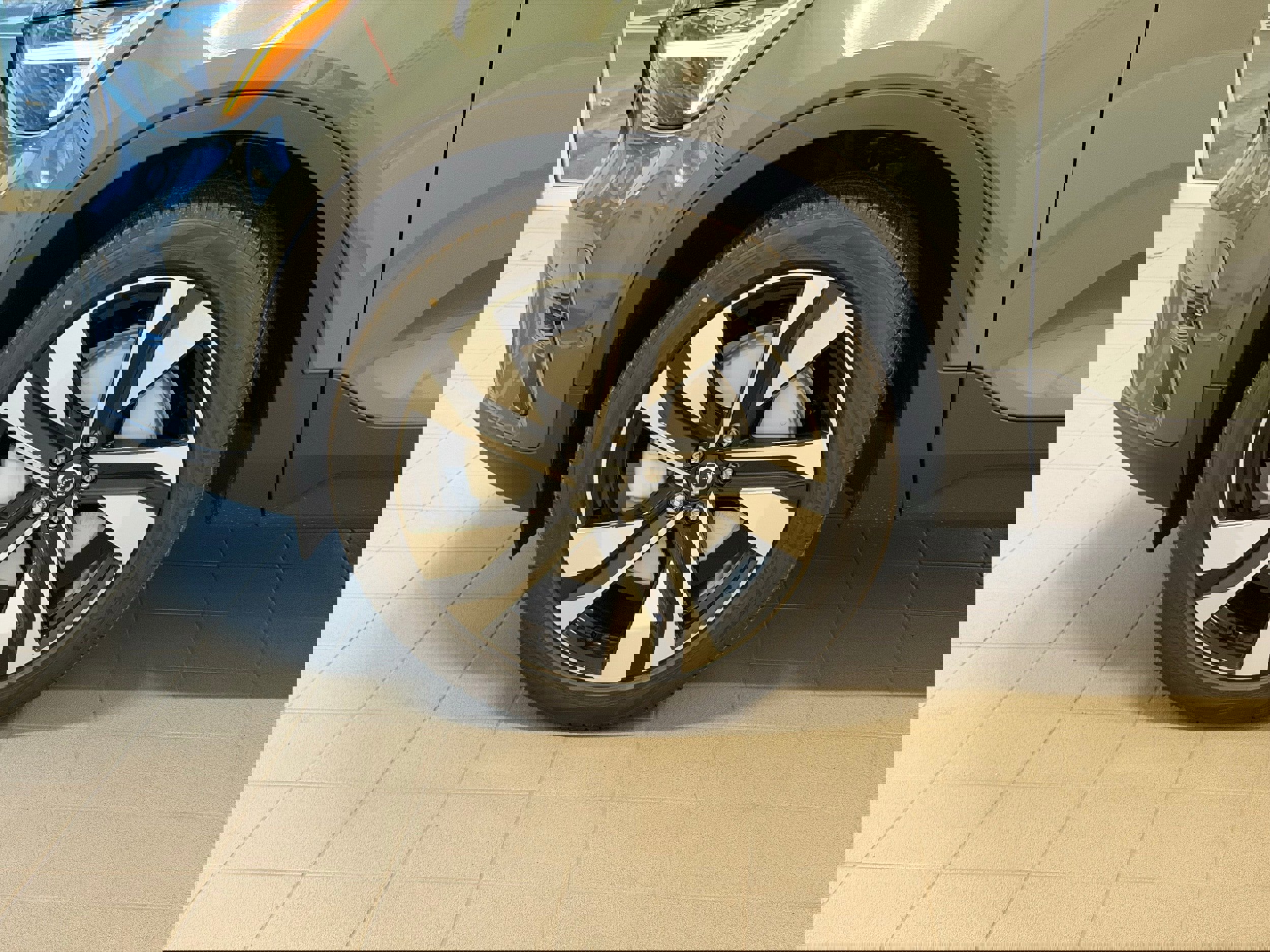 New 2026 Volvo XC40 B5 Ultra w/ Protection Package Premier image 8