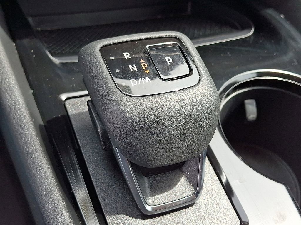 Used 2023 Nissan Rogue S AWD/4WD image 14