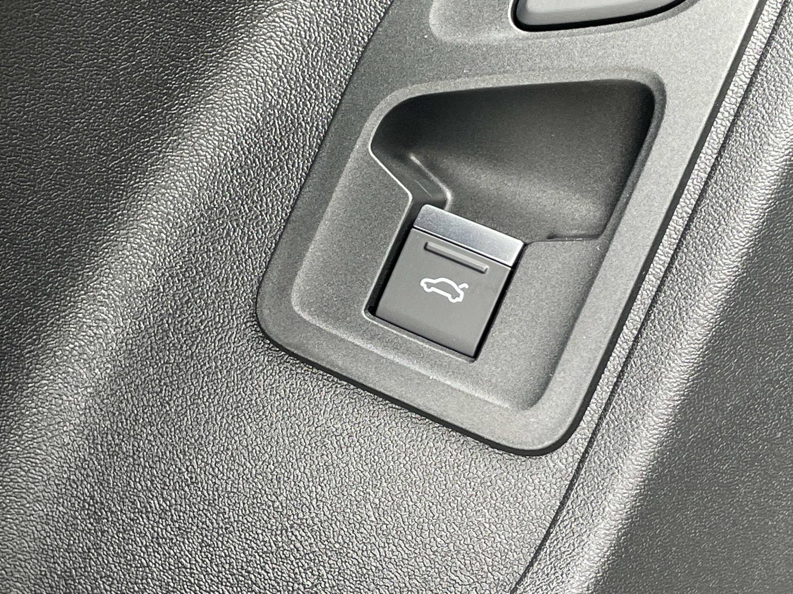 New 2026 Audi Q3 quattro 2.0T image 18