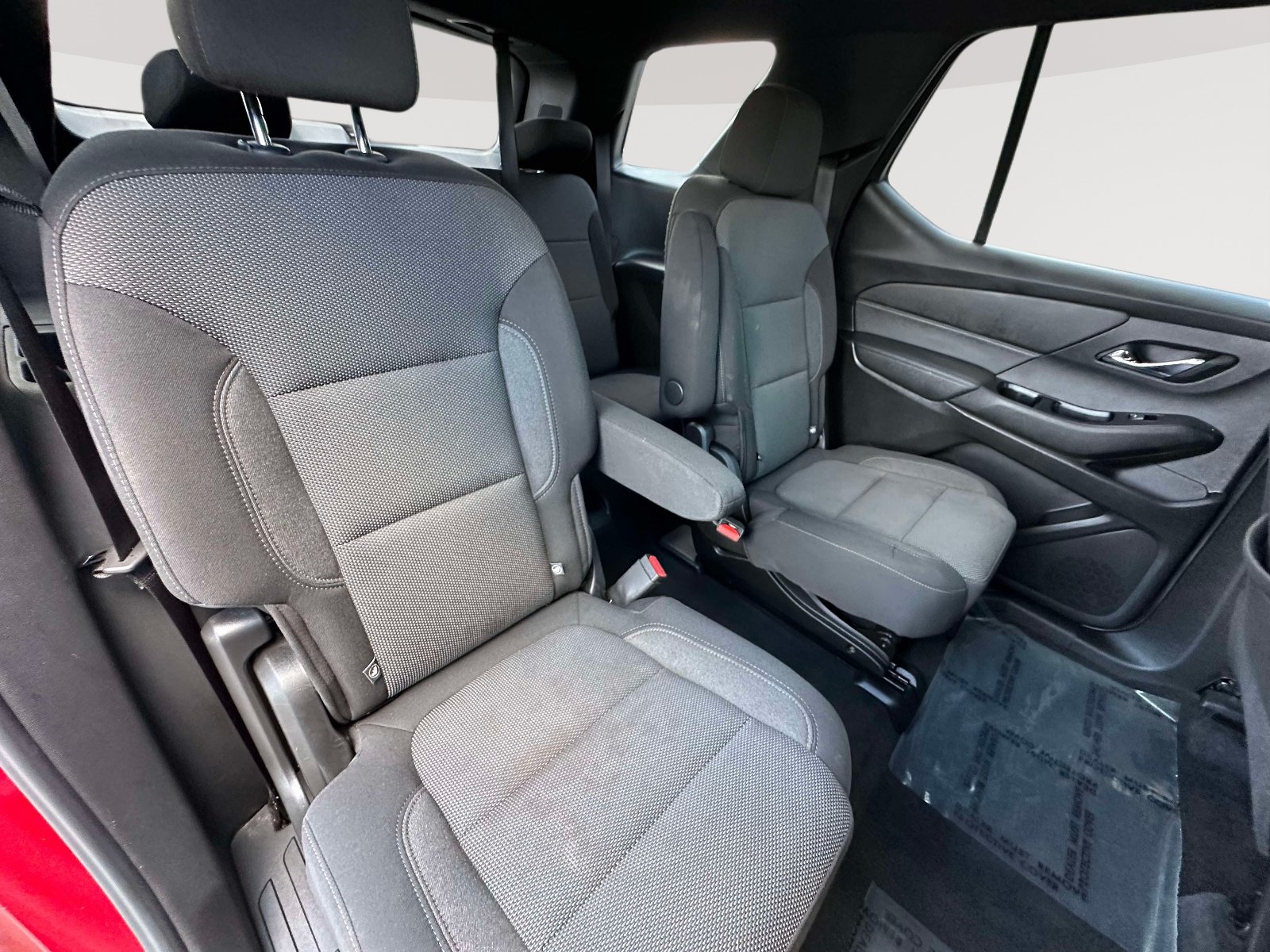Used 2023 Chevrolet Traverse LT FWD image 28