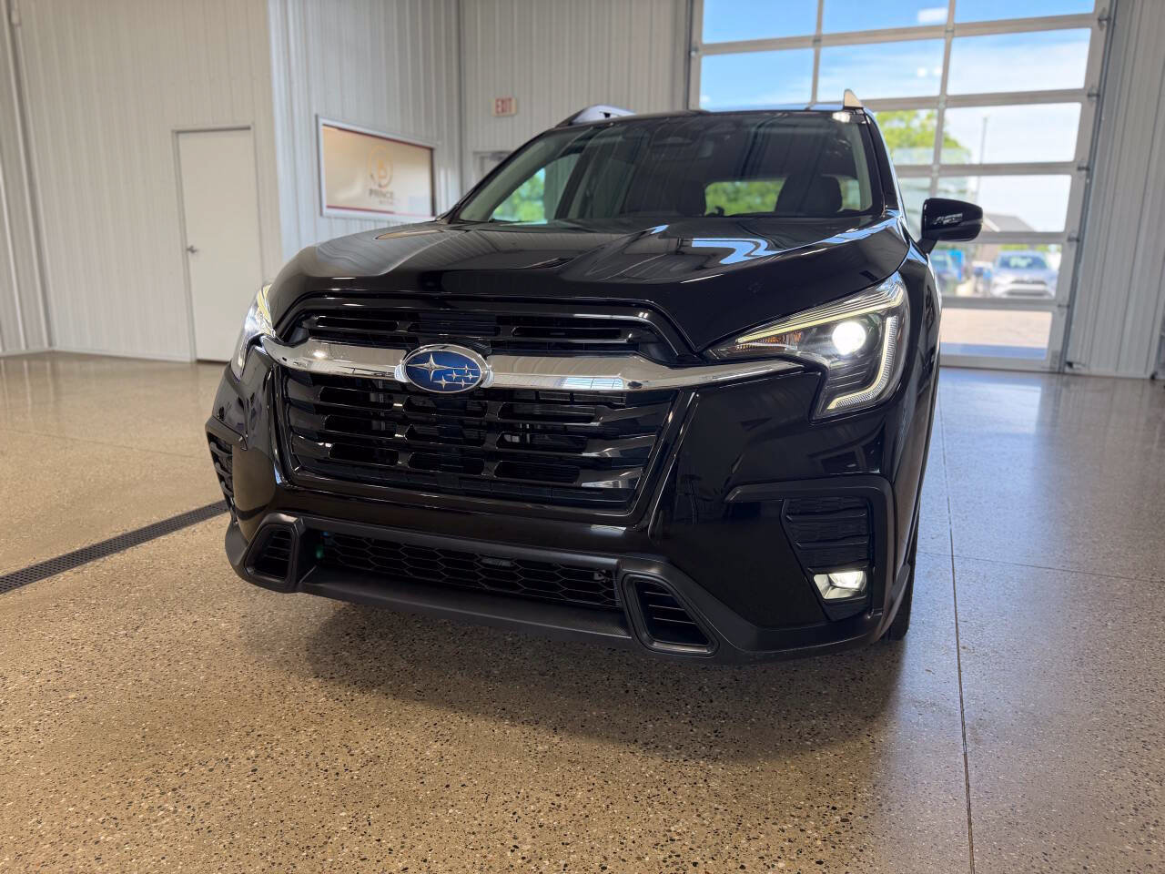 Used 2023 Subaru Ascent Limited AWD/4WD image 41