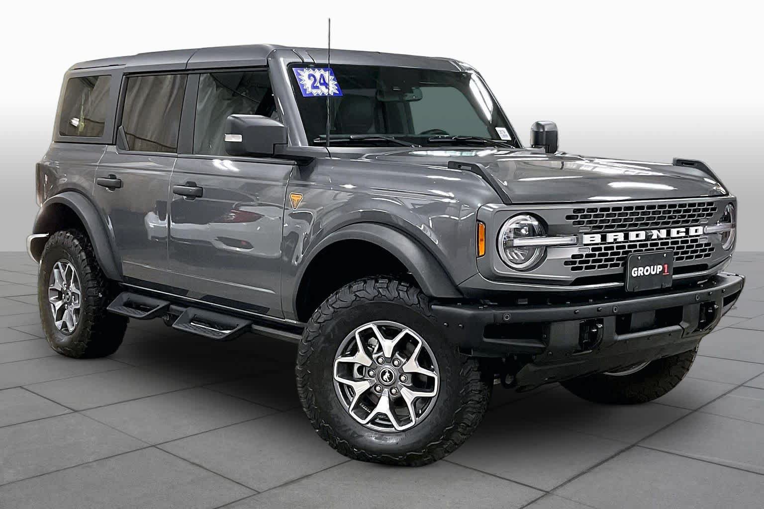 Used 2024 Ford Bronco Badlands AWD/4WD image 3