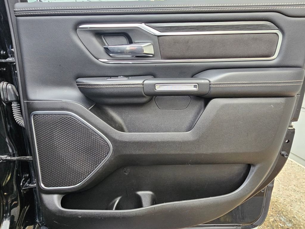 Used 2024 RAM 1500 Laramie image 13