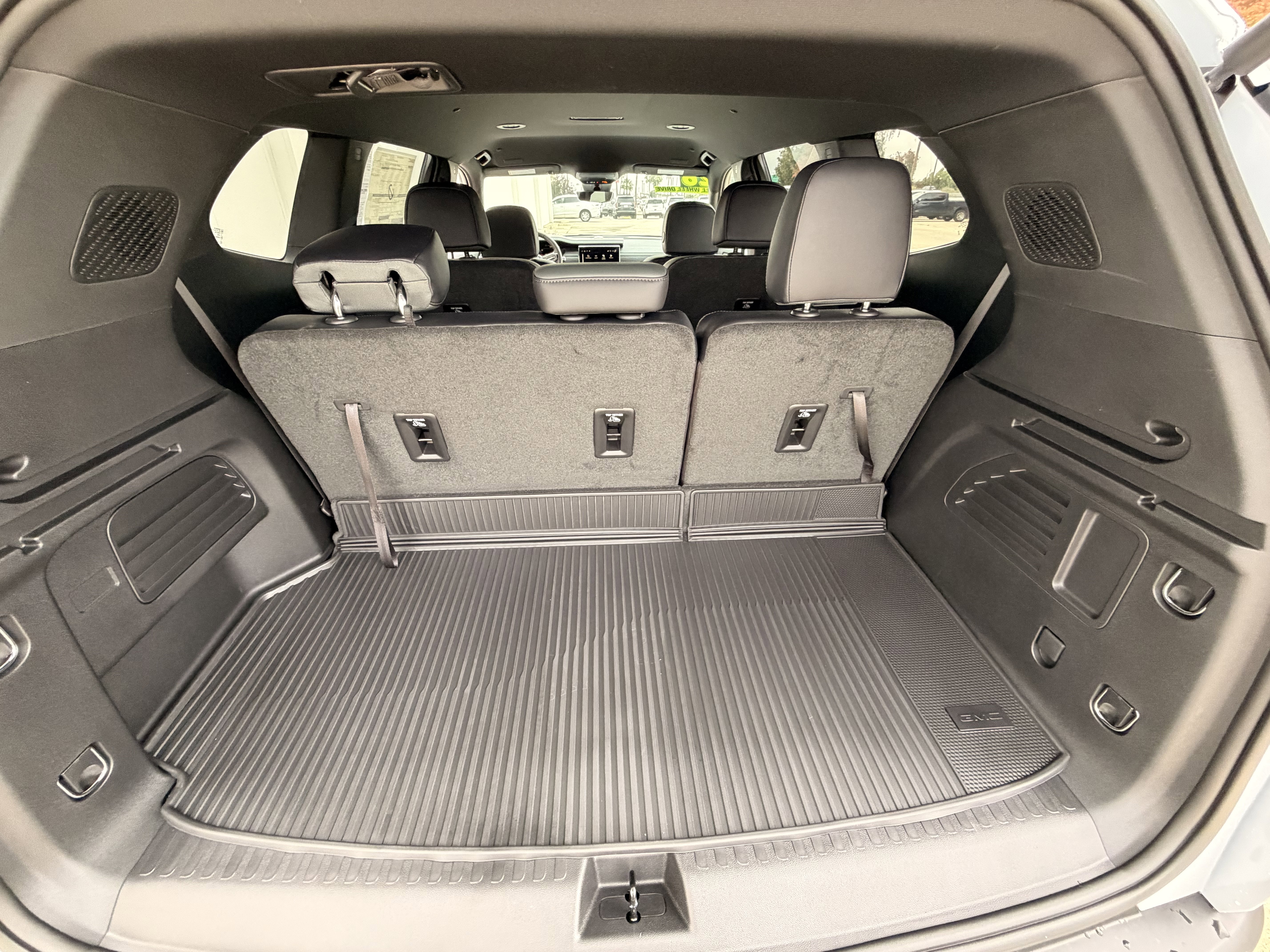 New 2026 GMC Acadia AT4 w/ Luxury Package image 10