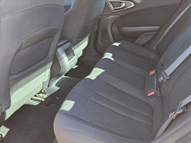 Used 2015 Chrysler 200 Limited w/ Convenience Group FWD image 16
