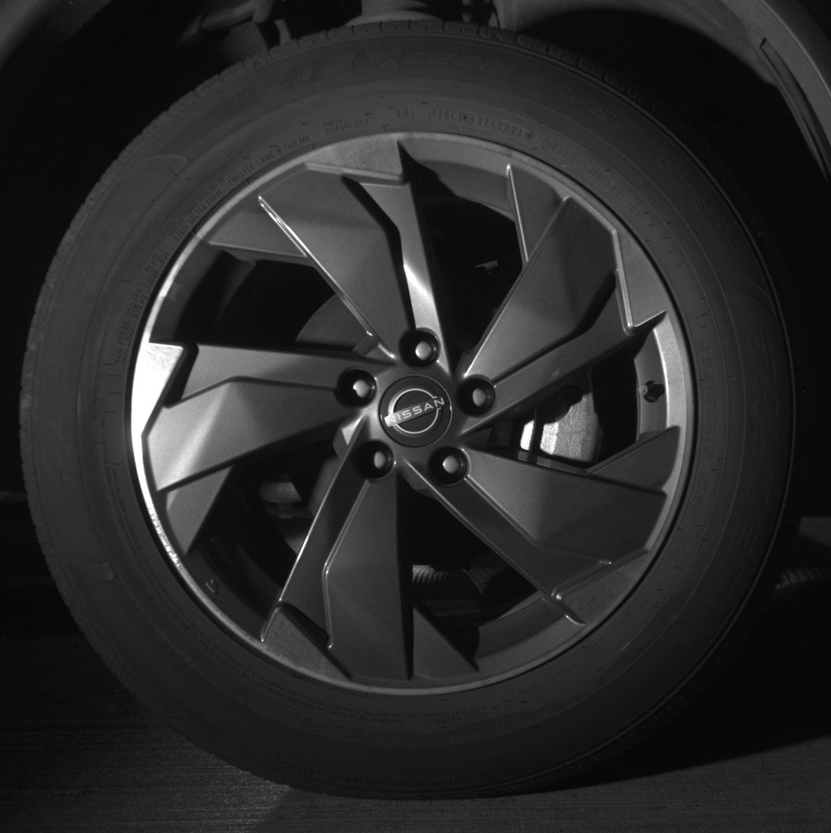 Used 2025 Nissan Rogue SV FWD image 13