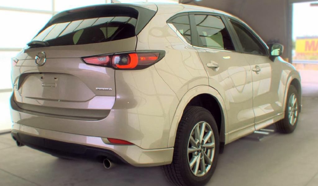Used 2025 MAZDA CX-5 AWD 2.5 S w/ Preferred Package image 3