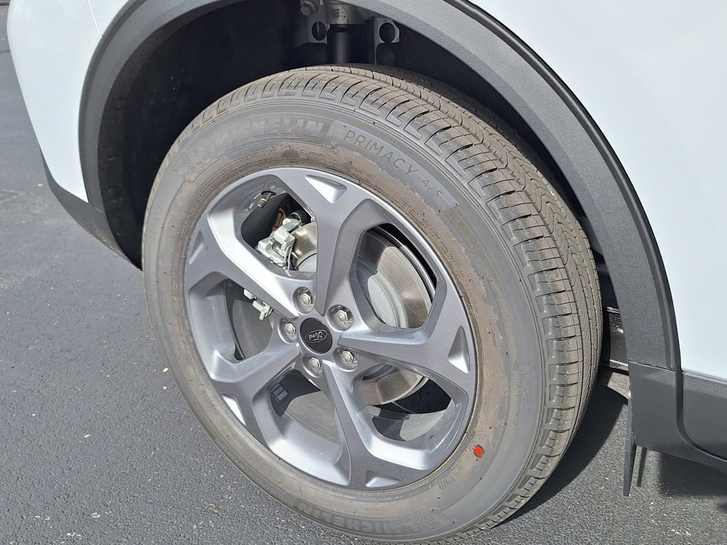 New 2026 Ford Escape ST-Line w/ Cold Weather Package image 23