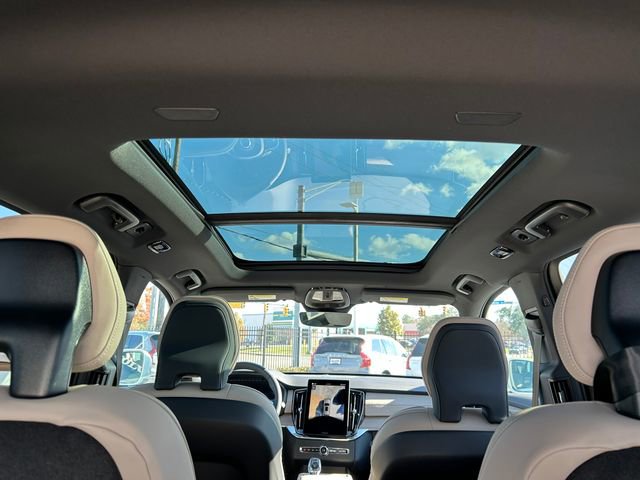New 2026 Volvo XC90 B6 Plus w/ Protection Package image 19