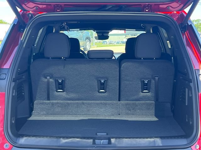 New 2026 Chevrolet Traverse LT w/ Driver Confidence Package AWD/4WD image 34