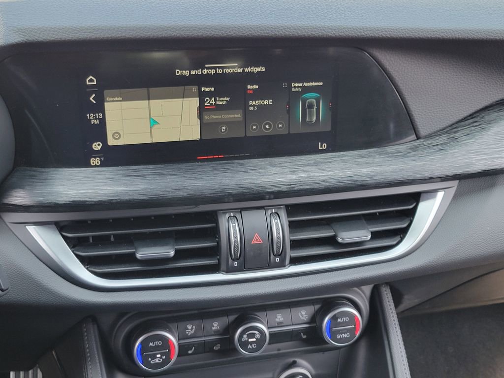 Used 2024 Alfa Romeo Stelvio Sprint image 9