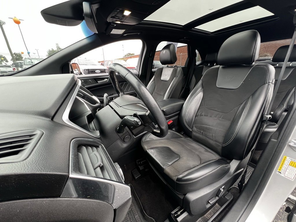 Used 2019 Ford Edge ST w/ Equipment Group 401A image 12