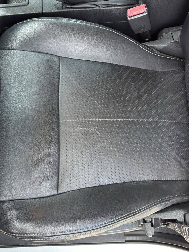 Used 2012 Jeep Liberty Sport RWD image 28
