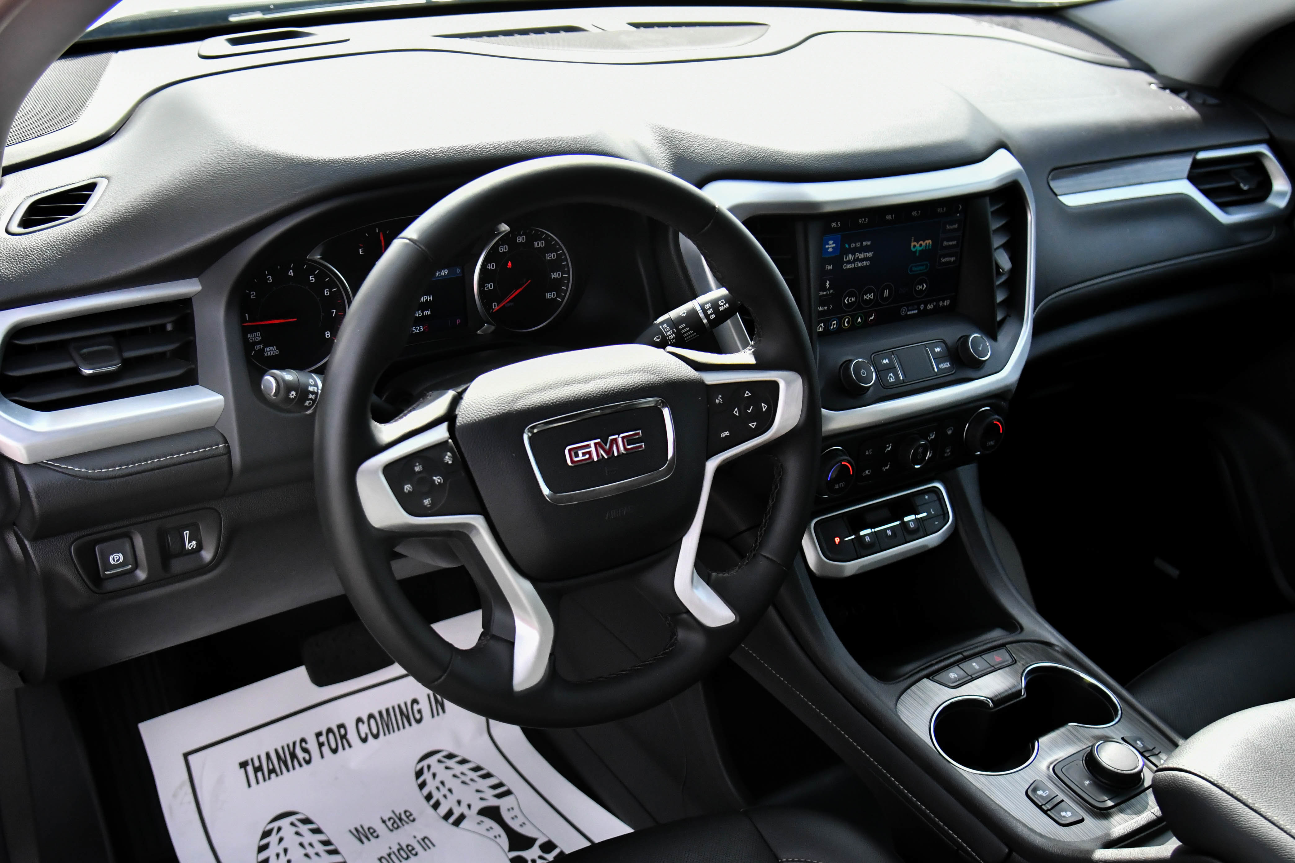 Used 2023 GMC Acadia SLT image 16