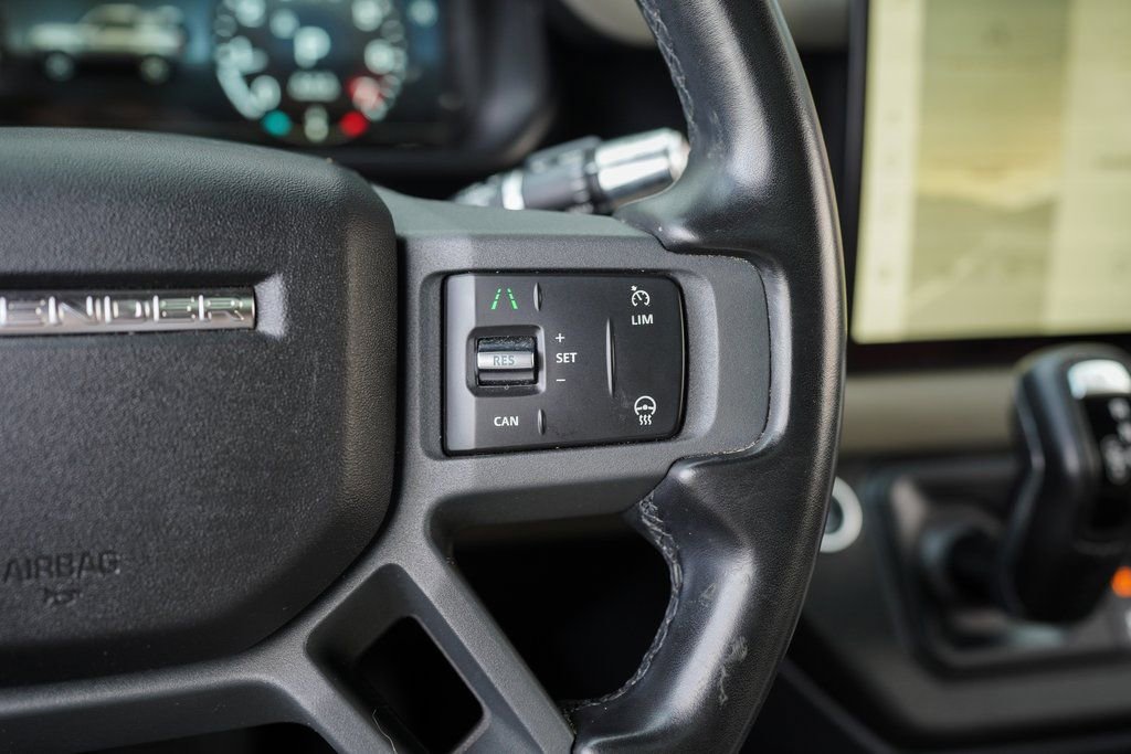 Used 2022 Land Rover Defender 90 X-Dynamic S image 30