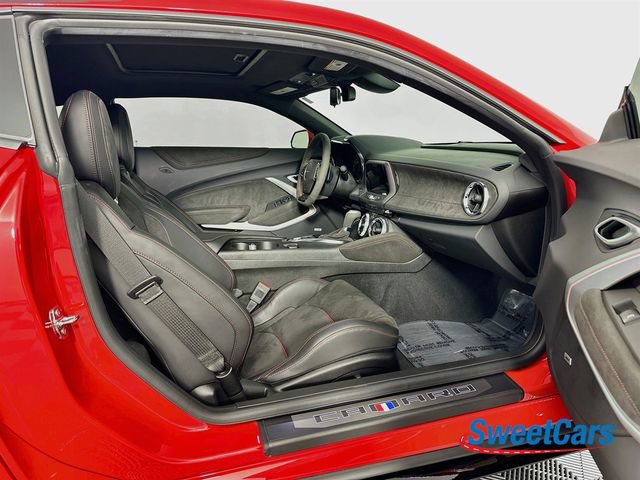 Used 2022 Chevrolet Camaro ZL1 RWD image 10