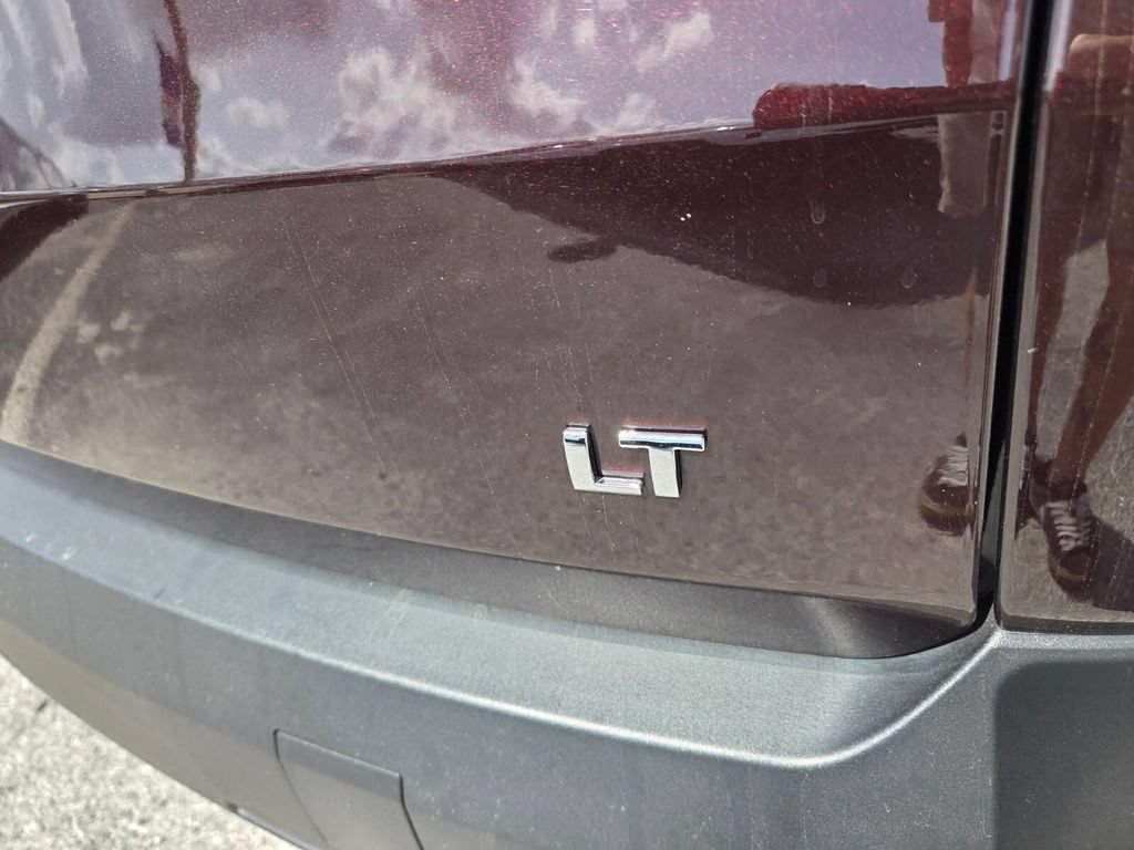 Used 2023 Chevrolet Traverse LT FWD image 14