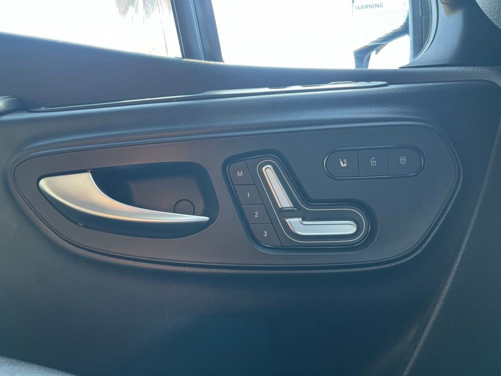 Used 2024 Mercedes-Benz Sprinter 2500 image 21