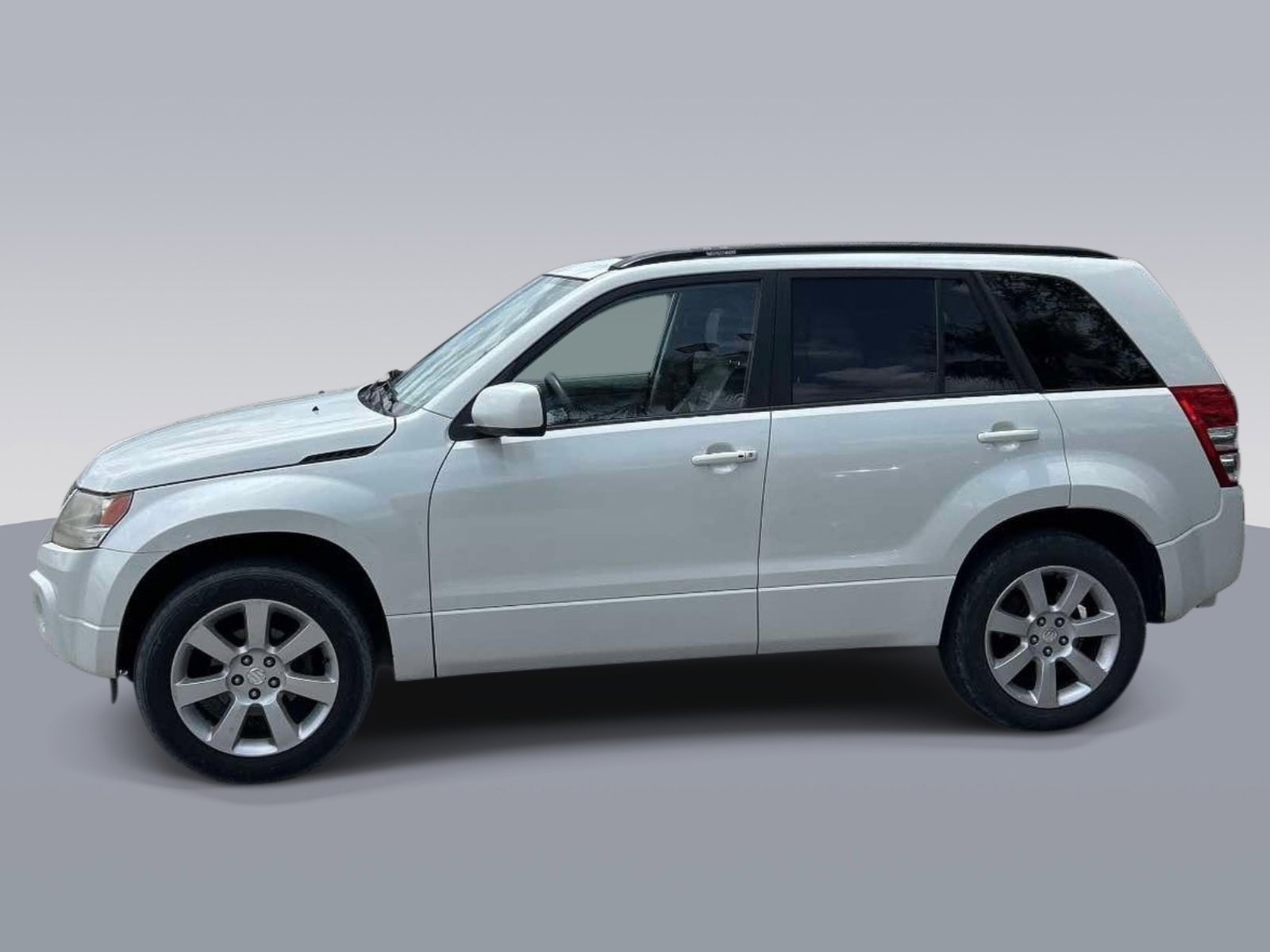 Used 2012 Suzuki Grand Vitara Limited image 2
