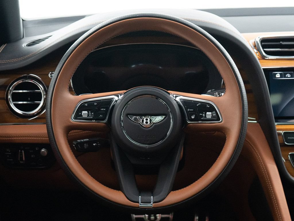 Certified 2022 Bentley Bentayga AWD/4WD image 30