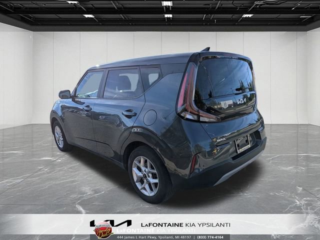 Used 2023 Kia Soul LX w/ LX Technology Package image 3