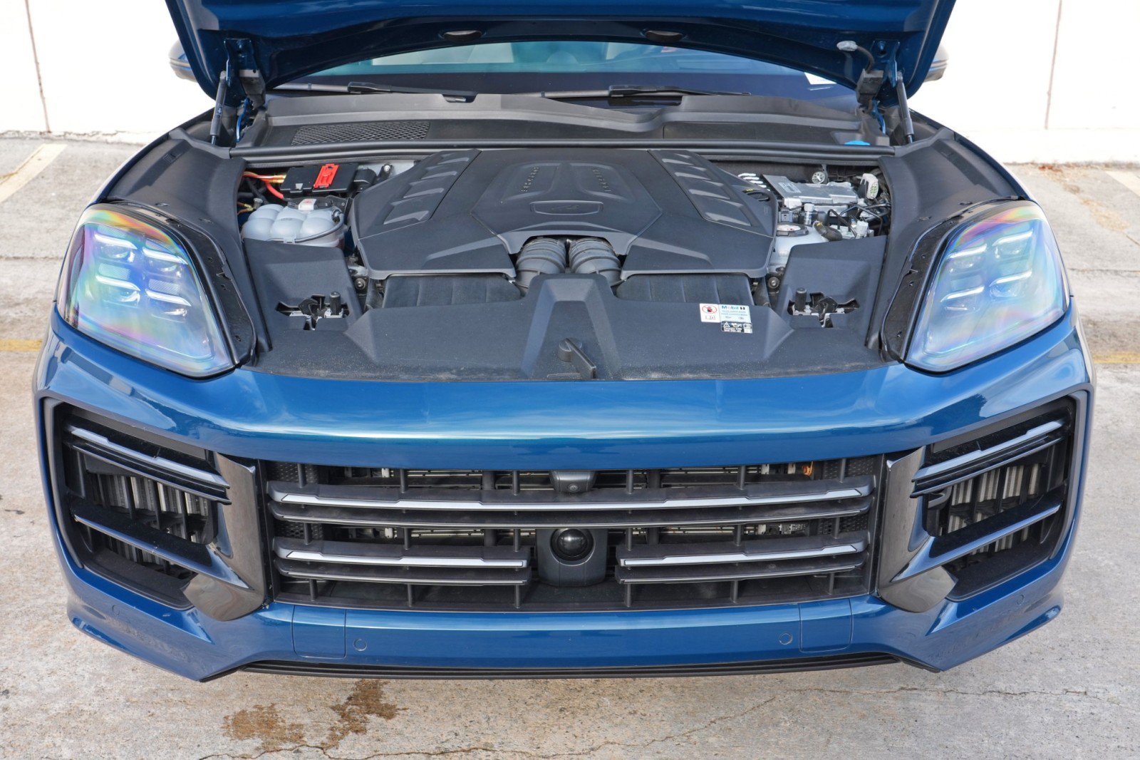 Used 2024 Porsche Cayenne Turbo AWD/4WD image 8