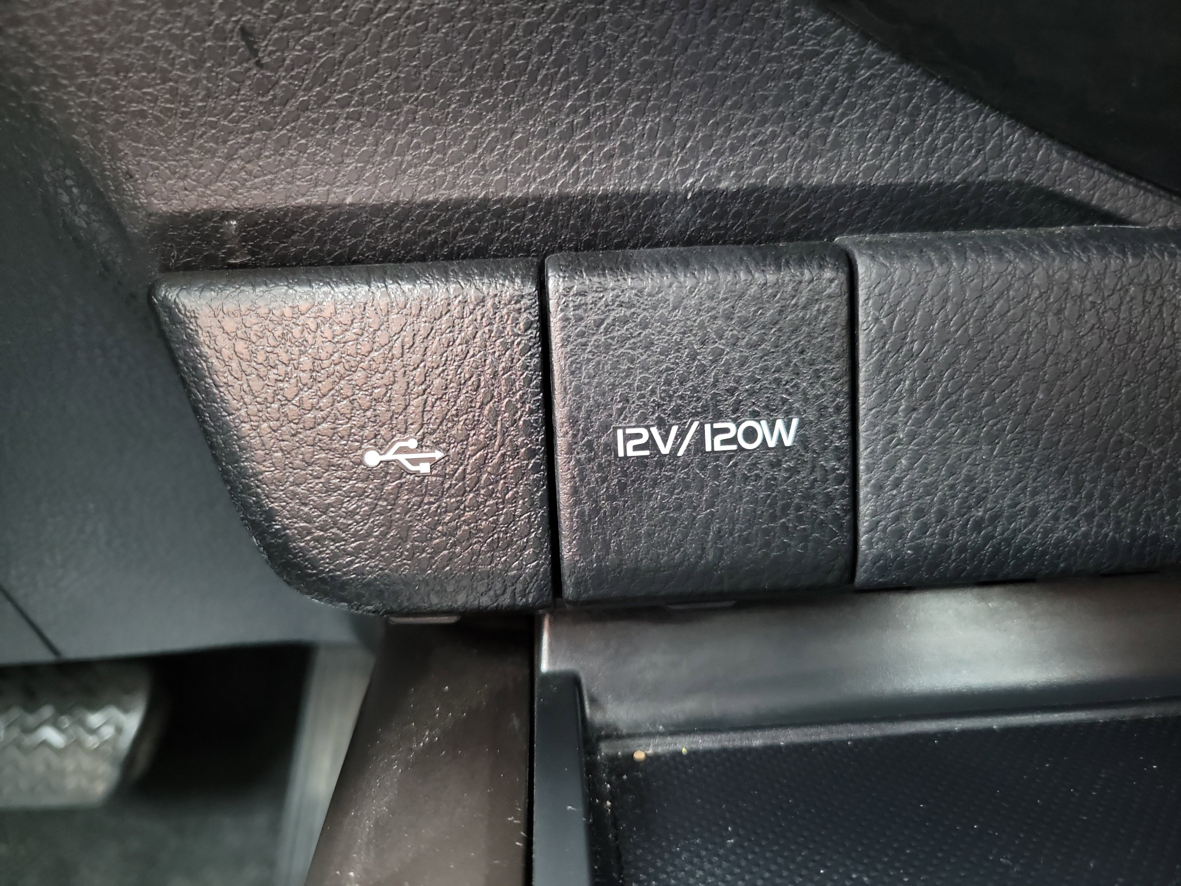 Certified 2024 Toyota Camry SE image 33