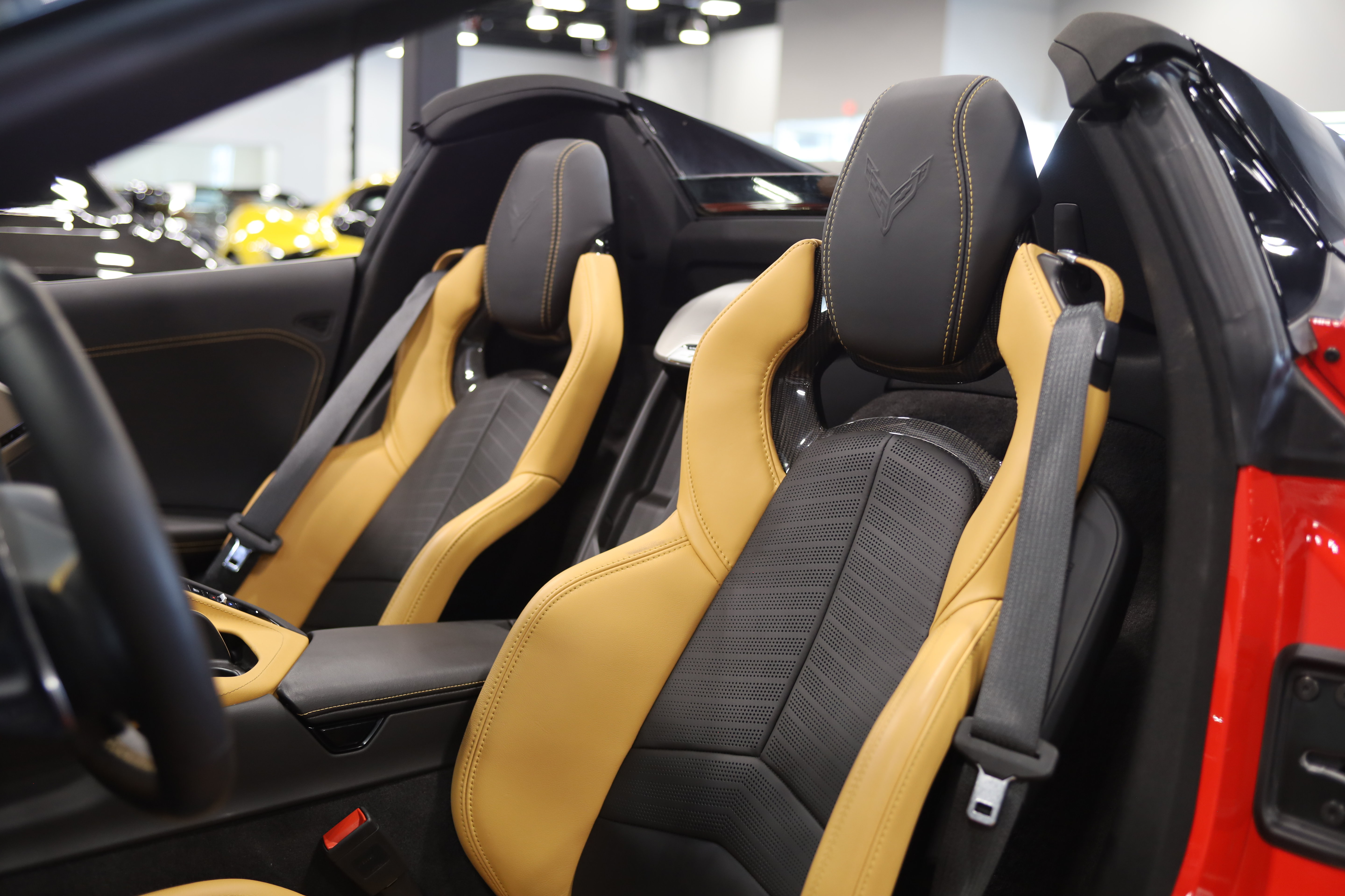 Used 2023 Chevrolet Corvette Stingray Preferred Conv w/ Z51 Performance Package RWD image 13