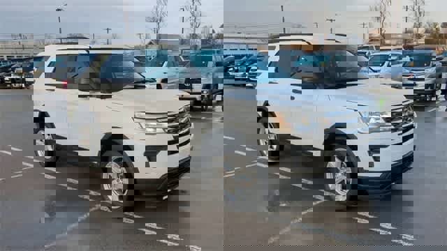 Used 2018 Ford Explorer 4WD image 2
