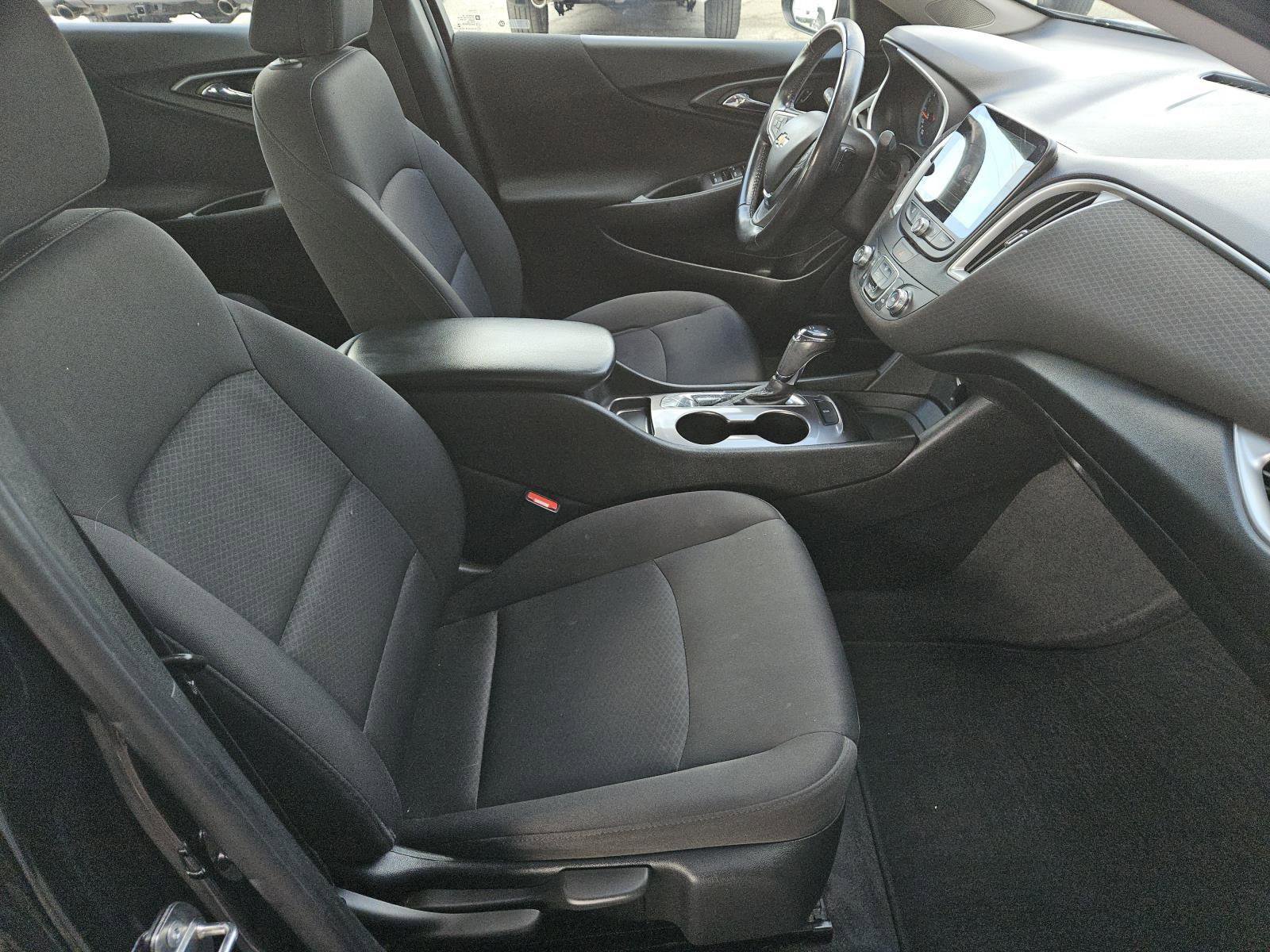 Used 2019 Chevrolet Malibu RS image 29