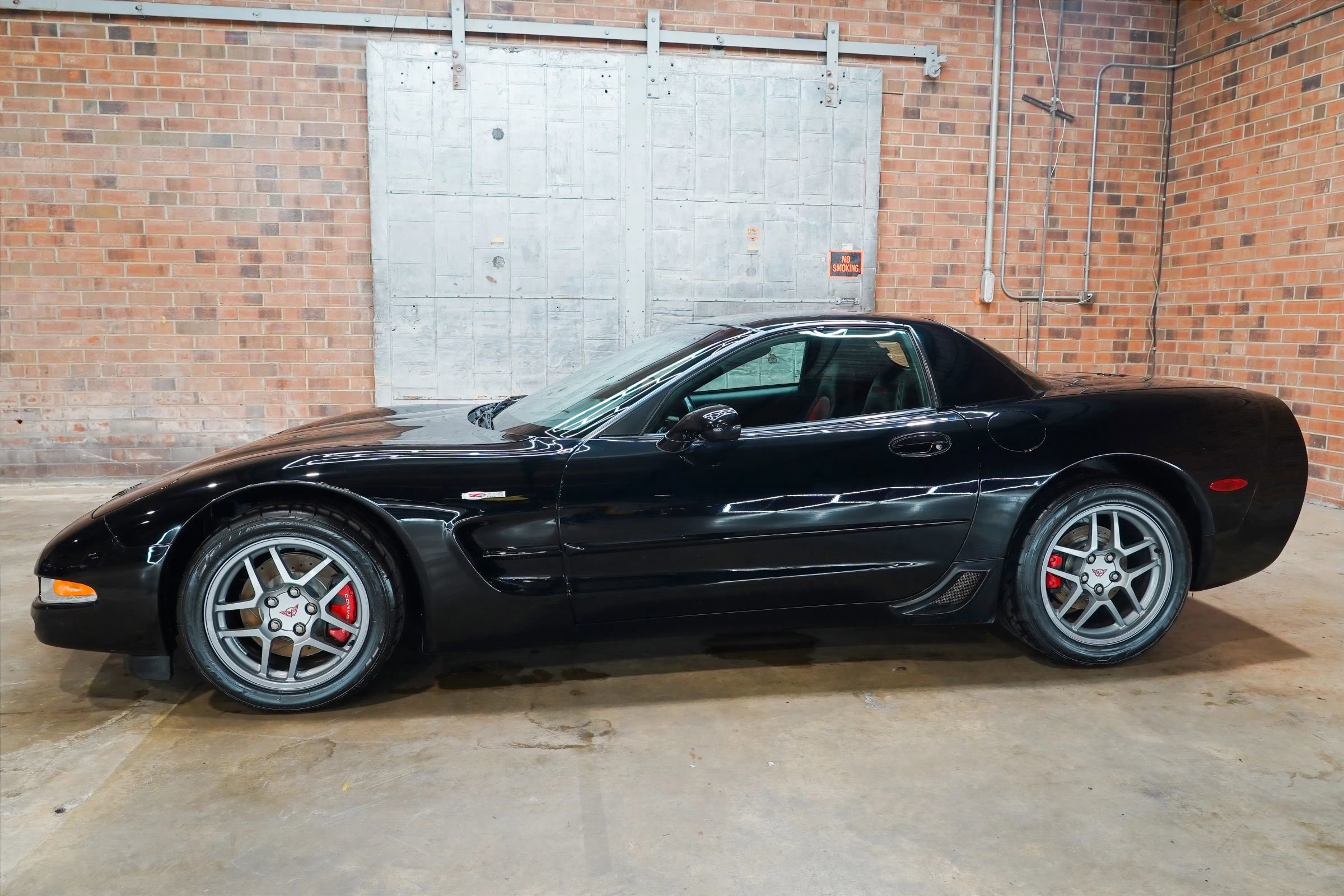 Used 2002 Chevrolet Corvette Z06 w/ Memory Pkg RWD image 9