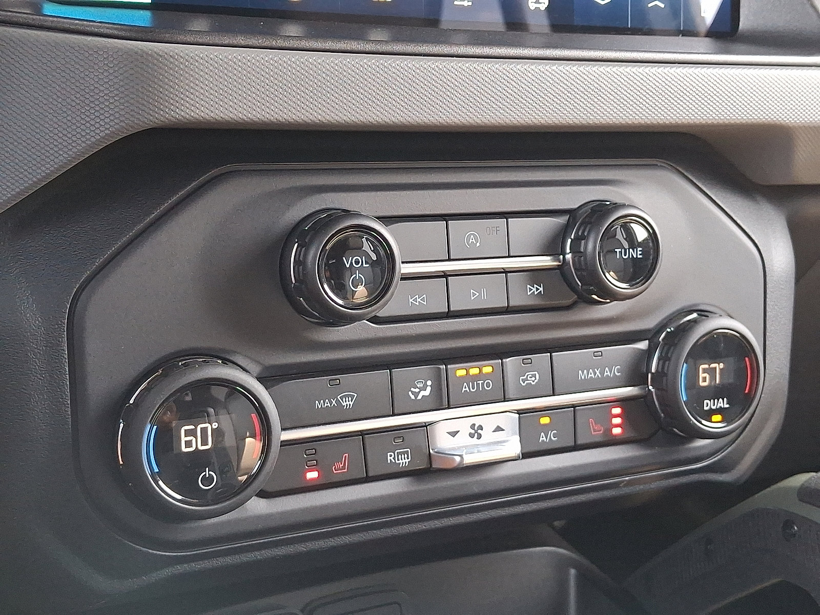 Used 2024 Ford Bronco Everglades image 15