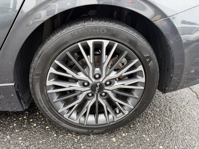 Used 2023 Kia Forte GT-Line w/ GT-Line Premium Package image 13