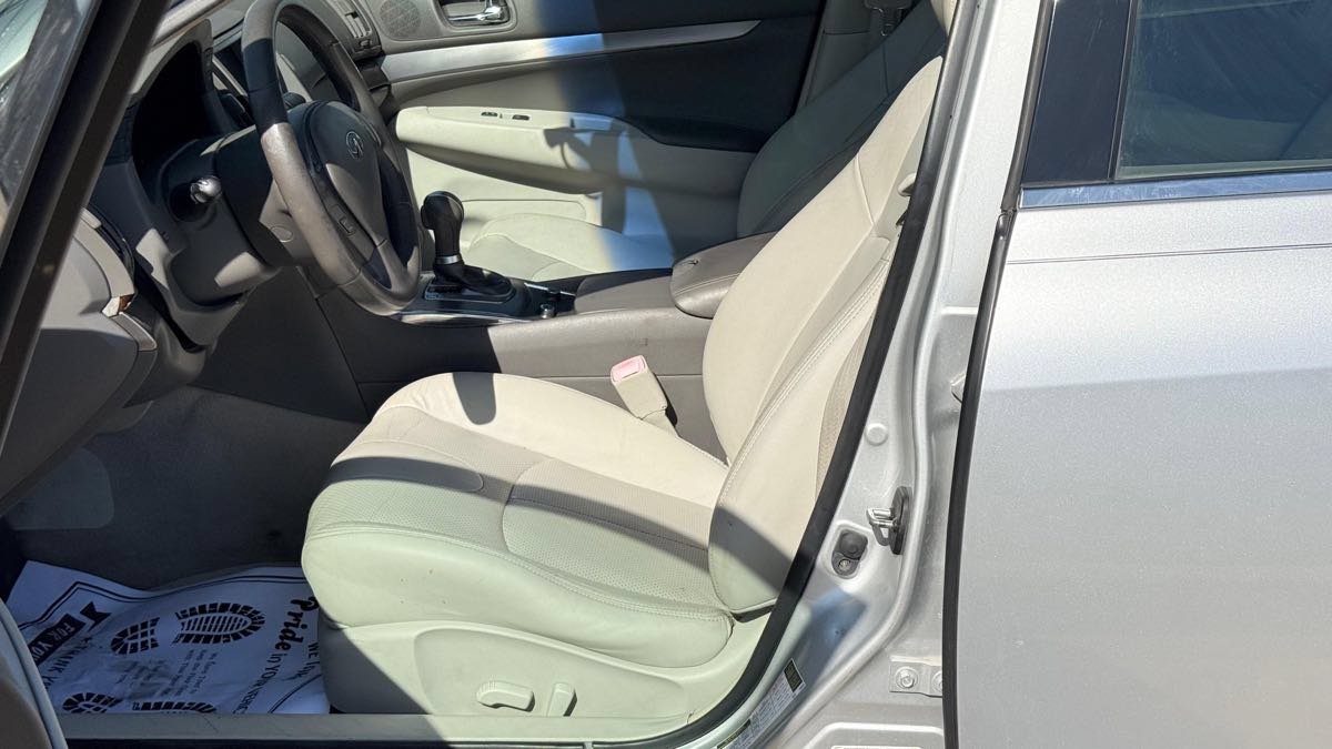 Used 2011 INFINITI G25 Journey w/ Moonroof Pkg RWD image 20