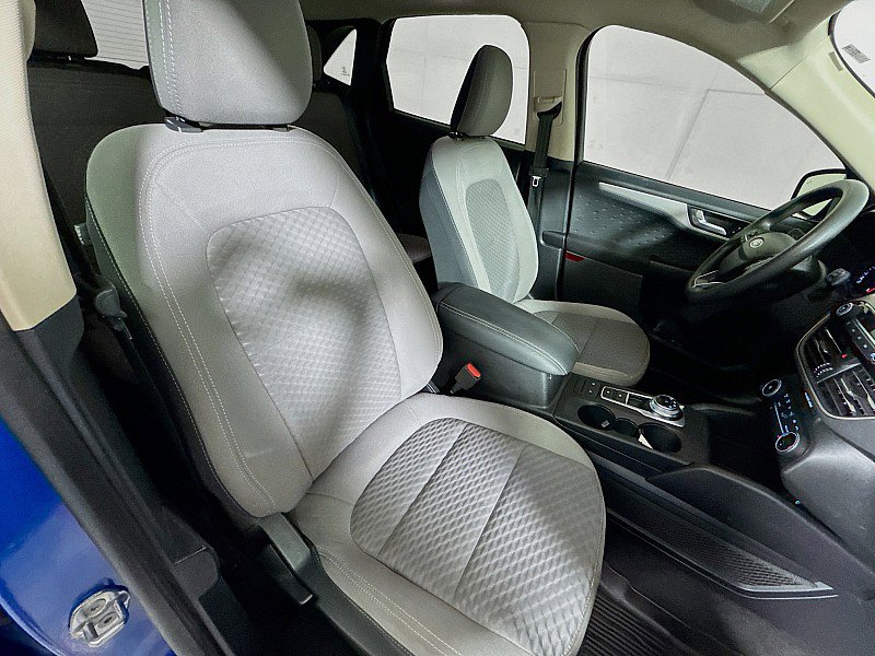 Used 2020 Ford Escape SE image 27