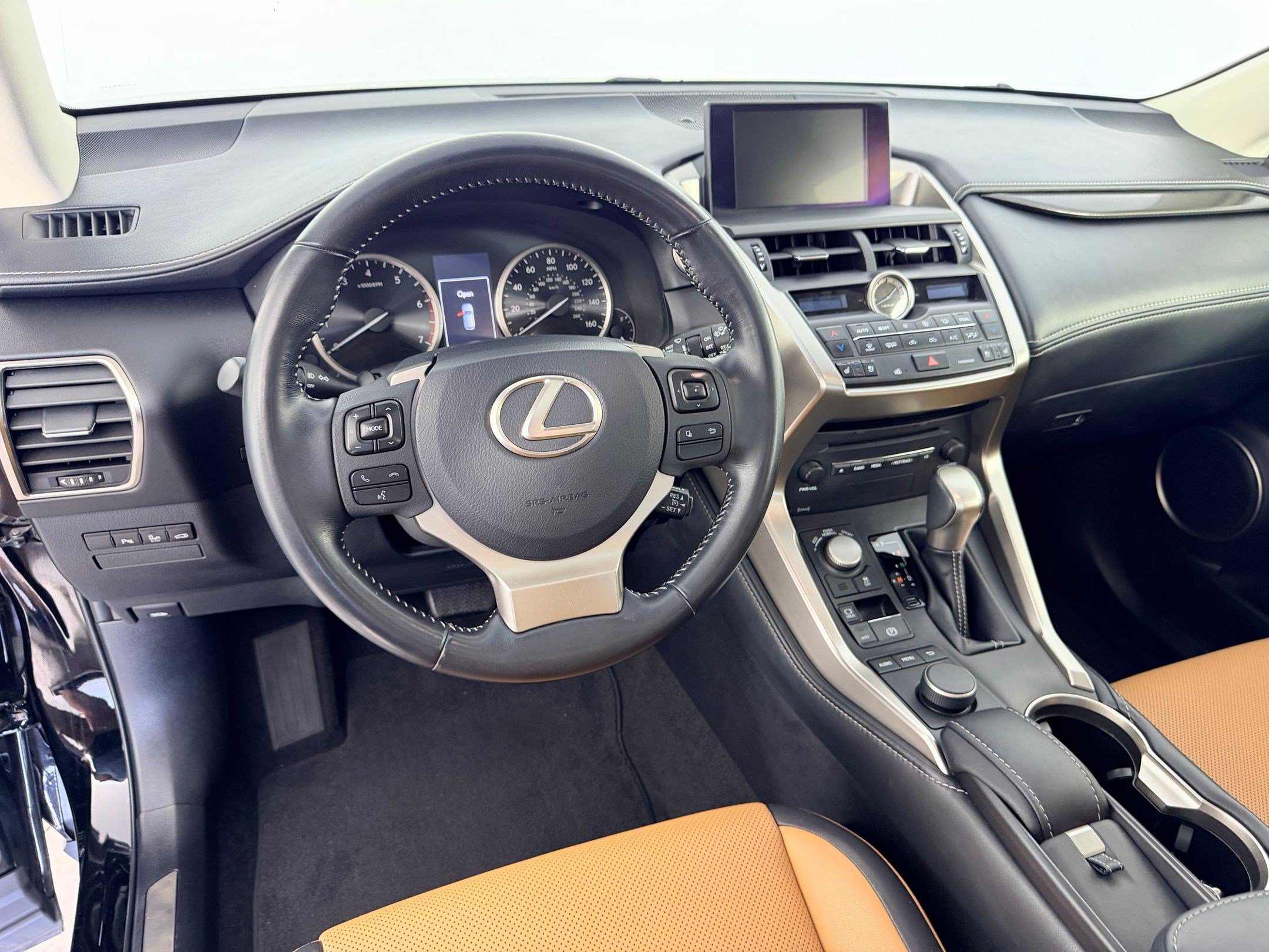 Used 2016 Lexus NX 200t FWD w/ Premium Package image 4