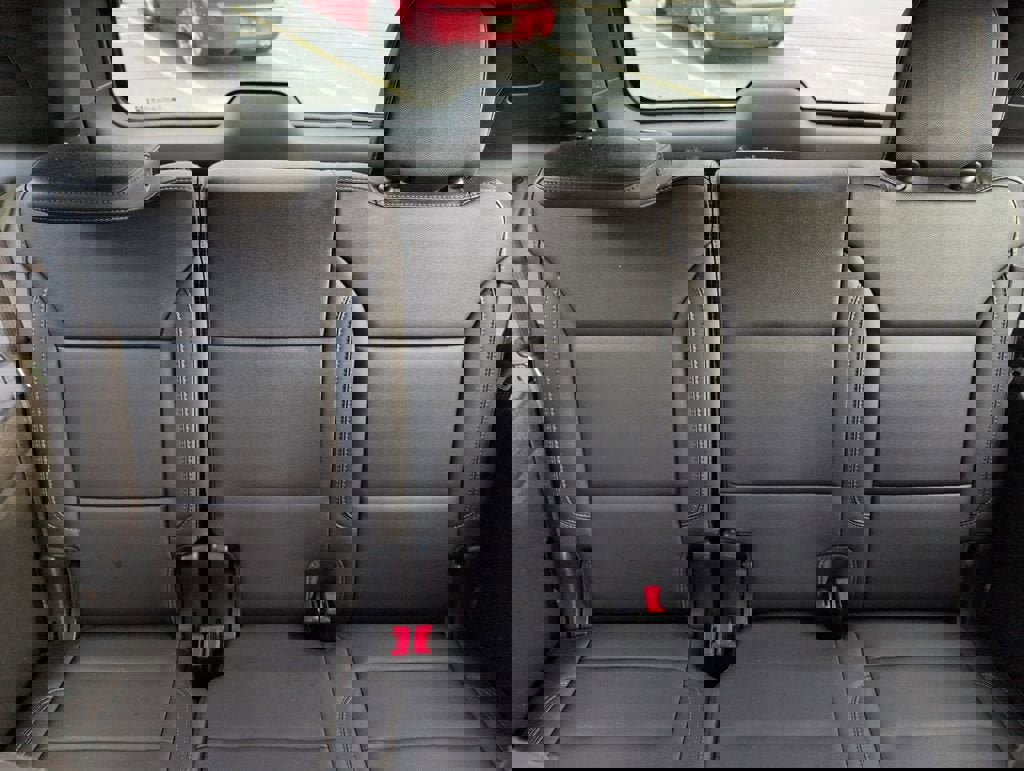 Used 2022 Chevrolet Tahoe Z71 w/ Off-Road Capability Package image 31