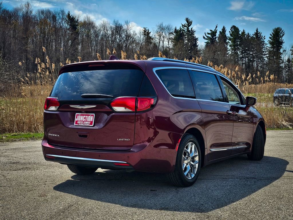 Used 2017 Chrysler Pacifica Limited w/ UConnect Theater Package image 3