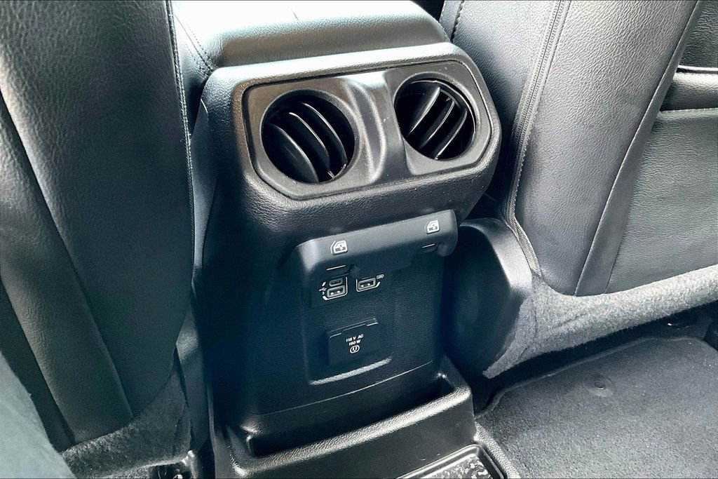 Used 2019 Jeep Wrangler Unlimited Sahara w/ Dual Top Group image 10