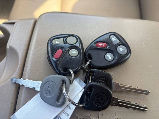 Used 2004 Buick Le Sabre Limited w/ Celebration Edition Package FWD image 25