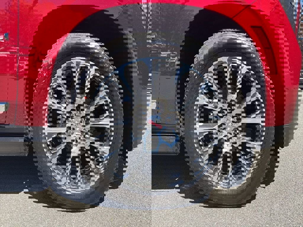 New 2025 GMC Yukon XL Denali w/ Denali Reserve Package image 9