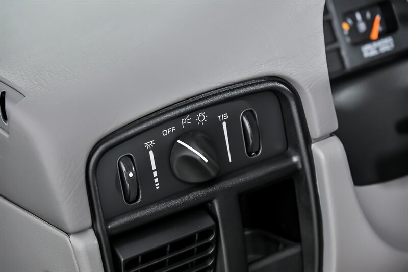 Used 1994 Chevrolet Impala SS RWD image 23