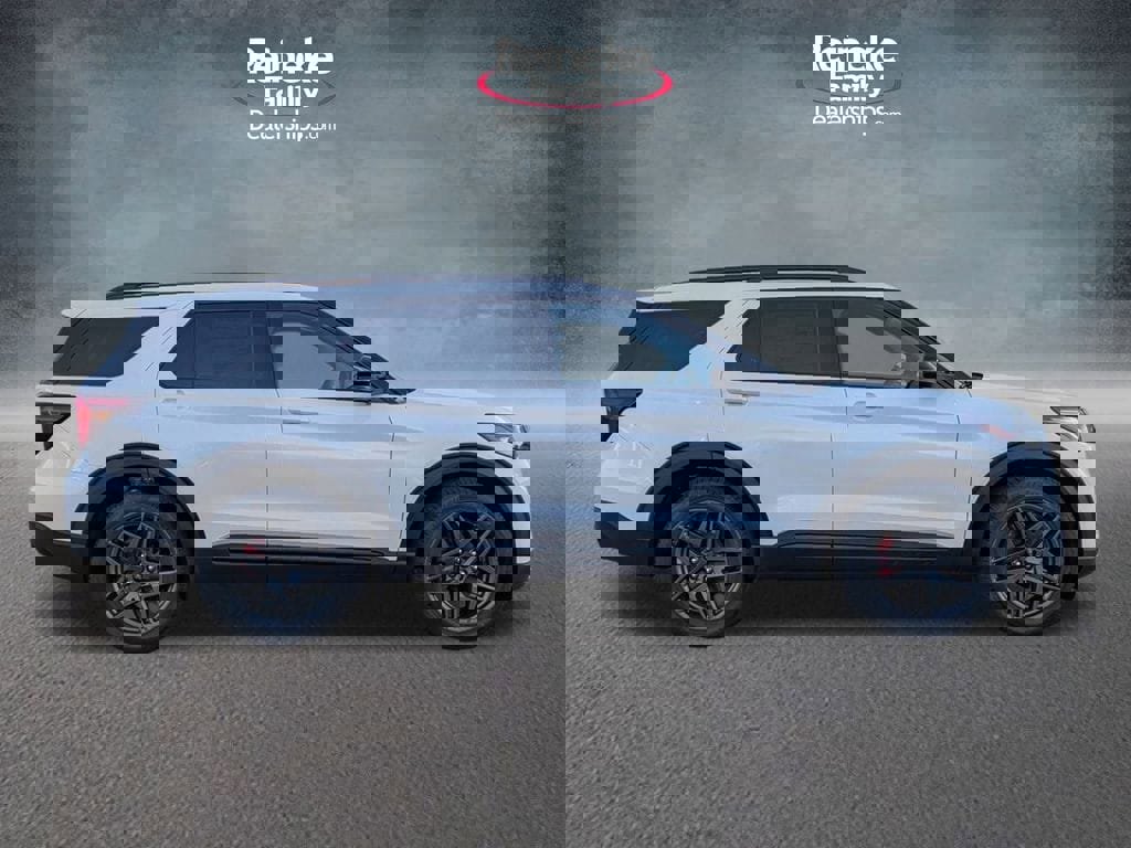 New 2026 Ford Explorer ST w/ Sun And Sound Package image 4